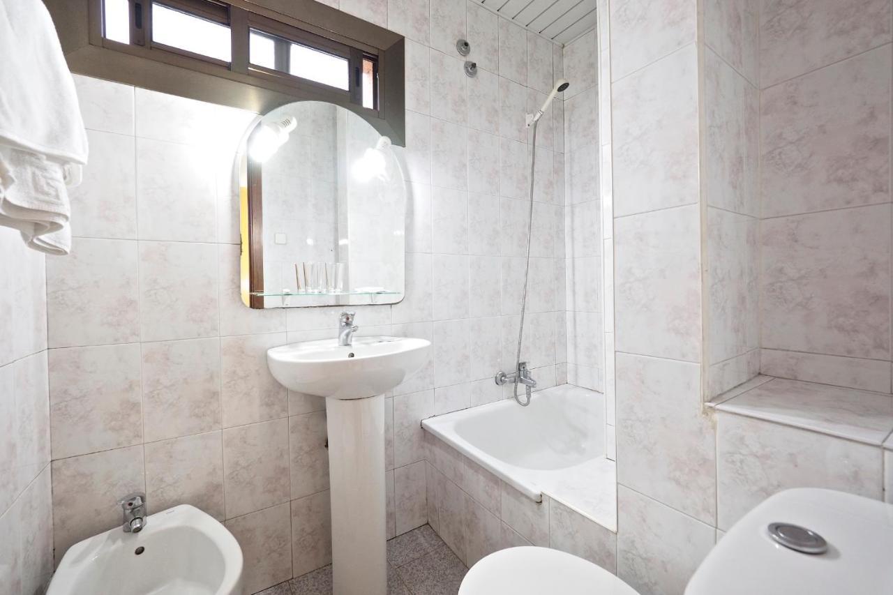 Hostal Ballestero Barcelone Extérieur photo